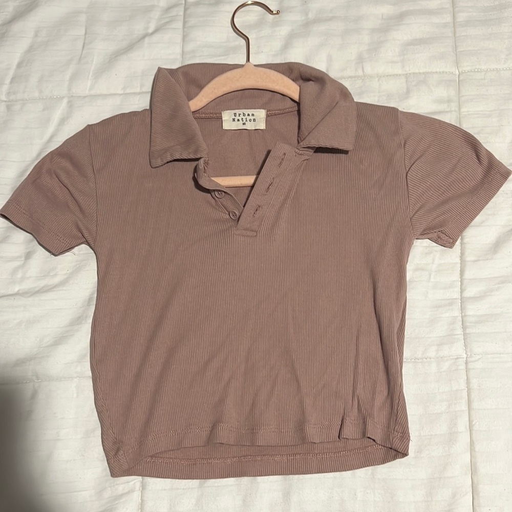 light pink quarter button up crop top with collar. size M, urban outfitters